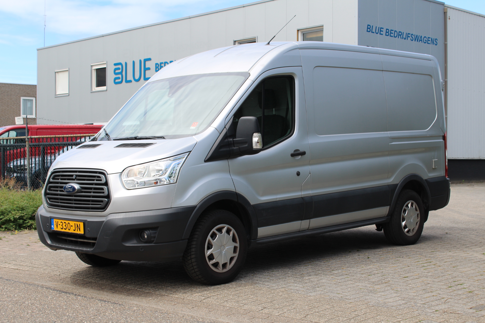 Ford Transit 350 2.0 TDCI 130PK Euro6 L2H2 RWD Trend Service bus /  Werkplaats Sortimo inrichting