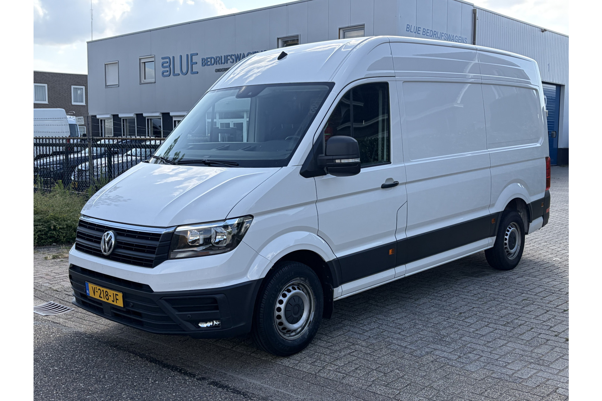 Volkswagen Crafter 35 2.0 TDI 130KW Euro6 8-traps Automaat L3H3 Comfortline ✓ Trekhaak 3000KG ✓ Dealer onderhouden