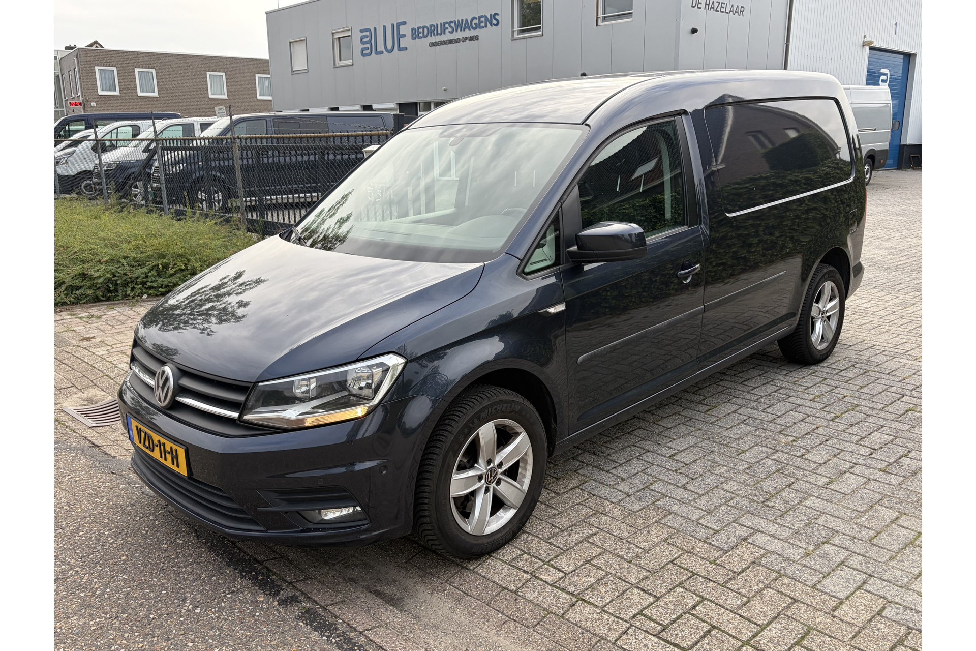 Volkswagen Caddy Maxi 2.0 TDI 150PK Euro6 DSG-automaat Highline ✓ navigatie ✓ camera ✓ blauw metallic
